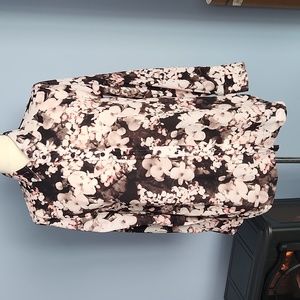 Banana Republic Parker tunic fit floral button down shirt